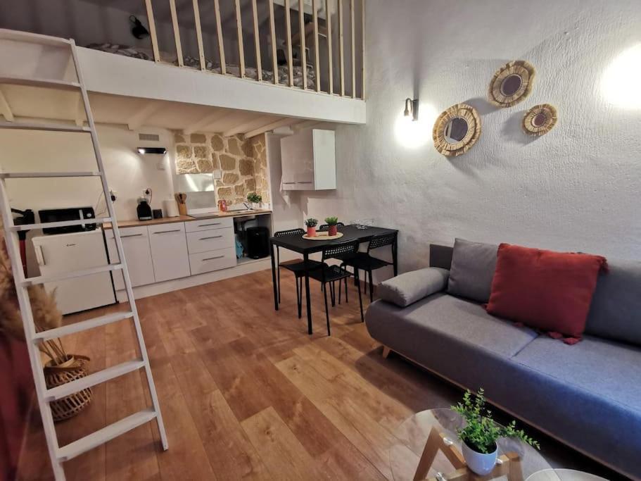Centre Ville Montpellier - Appartement Au Coeur De L'Ecusson Esterno foto